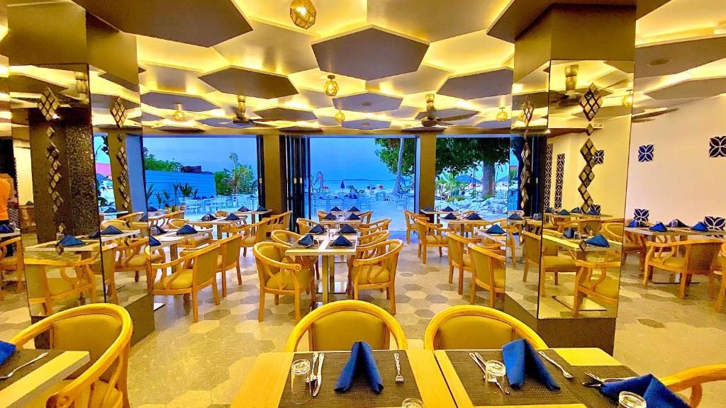 Kaani Palm Beach-2